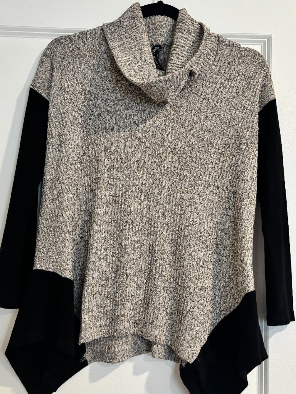 Lord & Taylor Design Lab Light Weight Cowl Neck Black/Grey Sweater  XS